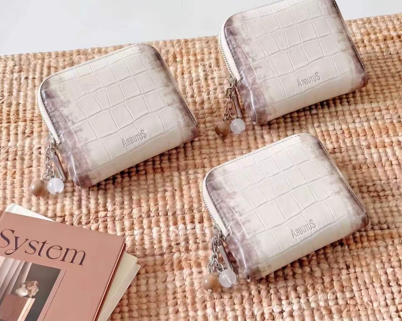 Poro Croc-Embossed Wallet